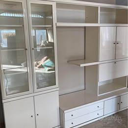 Parete attrezzata bianca nuova