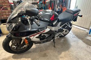 Honda CBR  RR  900 Fireblade