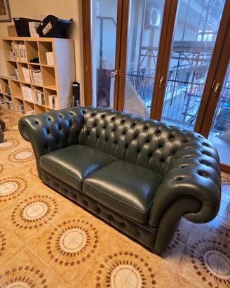 Coppia divani Chesterfield verdi