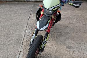 Moto Fantic Motard 125
