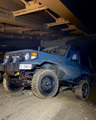 Toyota Land Cruiser BJ70