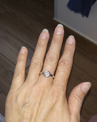 Anello solitario in argento