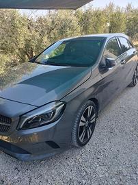 MERCEDES-BENZ Classe A200D Automatic Sport