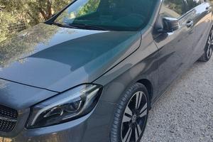 MERCEDES-BENZ Classe A200D Automatic Sport