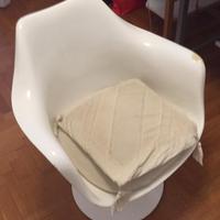 2 Sedie ed 1 poltroncina Saarinen 1968