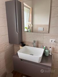 Mobile bagno moderno con pensile verticale - Deghi