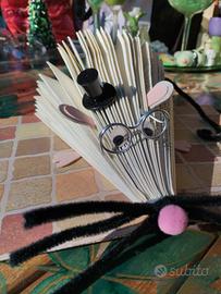 Libro vintage trasformato in un topo studioso!