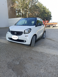 Smart coupé