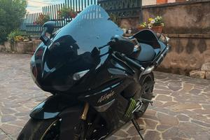Moto Kawasaki Ninja zx10r anno 2006