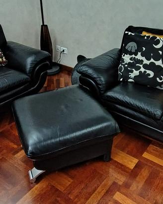 divano in pelle nera
