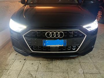 Audi A1 Sportback 2019 2024 fanale anteriore
