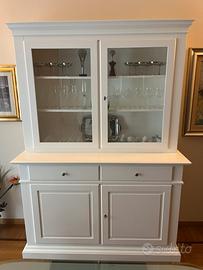 Credenza moderna