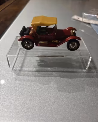 Modellino auto d epoca