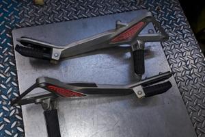 Hornet 600 '99-'00 : pinza faro cerchio devio pomp