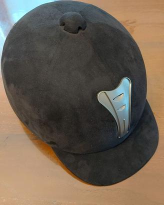 Casco equitazione 56cm mai usato