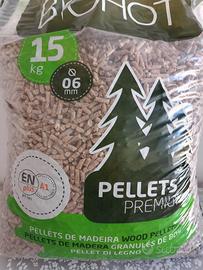 pellet6,90€ al sacco15kg 100% conifere