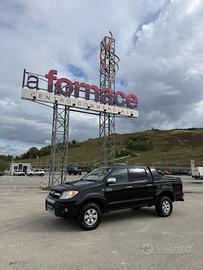Toyota Hilux 3.0 D-4D 4WD 4p. Doub. Cab SR+
