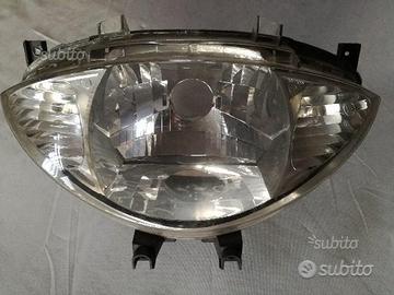 Fanale anteriore Peugeot Vivacity