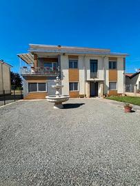 Mandrogne villa