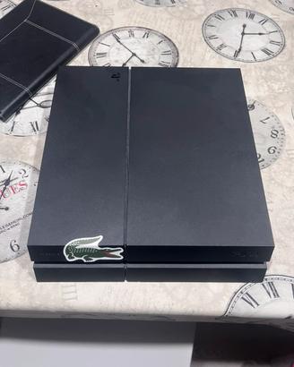 Playstation 4 + 1 joystick + giochi