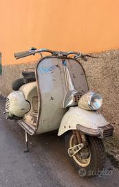 Vespa faro basso conservata 1954
