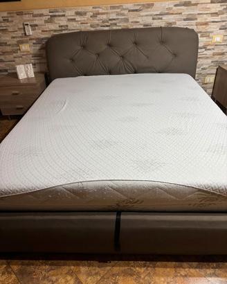 Letto matrimoniale con contenitore 