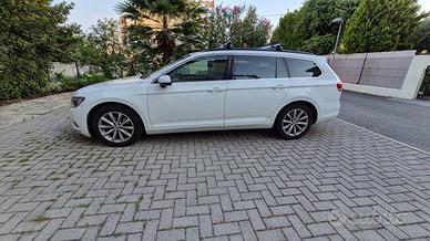 Volkswagen Passat 2.0 tdi dsg blumotion 150cv
