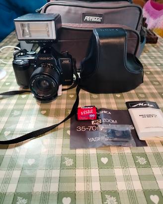 Yashica 108 analogica + Flash Metz – Kit completo 