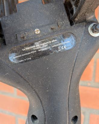 Abbacchiatore Telescopico a Batteria