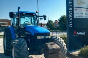 Trattore New Holland TM 150