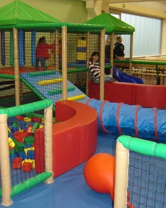 Area Giochi Soft Playground per Bambini e Scivoli