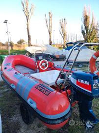 Gommone con tutte le dotazioni Prezzo 3000 trat