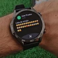 Smartwatch Multifunzione Nuovi con emoticon emoji