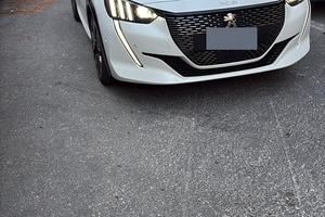 Peugeot 208 gt-line