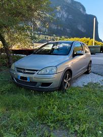 Opel corsa 1.2 enjoy 