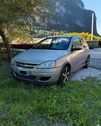 Opel corsa 1.2 enjoy 