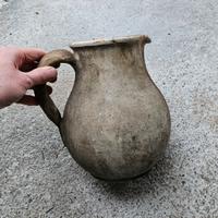 Antica brocca in ceramica 