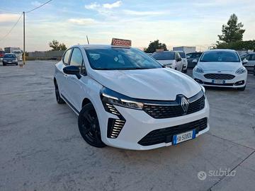 Renault Clio 1.0 BENZINA - 2025 SOLI 16 MILA KM !!