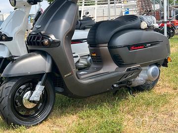 scooter Sixties 300cc motore 278 cc Piaggio
