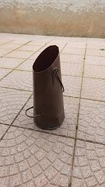 secchio per carbone antico in rame