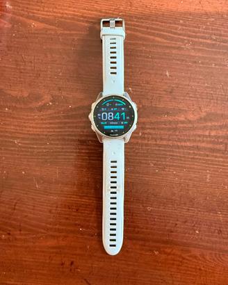 GARMIN fenix 8 - 43mm AMOLED, argento/bianco