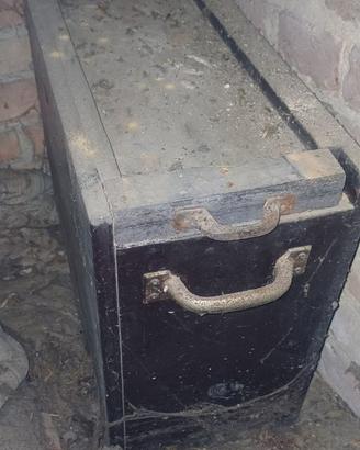 Cassa legno con apertura scorrevole 