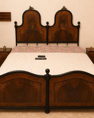 Letto matrimoniale vintage decorato – struttura in