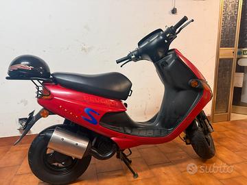 Peugeot buxi 50 con sospensione targa