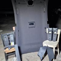 kit tetto nero bmw f21 con una leggera piega