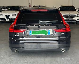 Volvo V90 d4