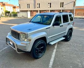 Jeep Cherokee 2.8 CRD DPF Limited Auto