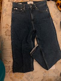 Due paia di pantaloni in ottime condizine