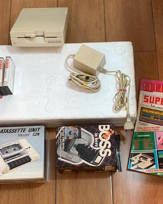 Commodore 64c + Datassette-joystick-giochi-Floppy