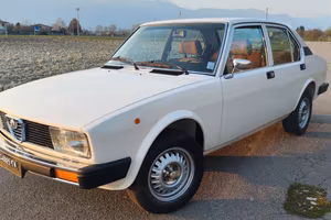 Alfa Romeo Alfetta 2.0 122cv (12.569km ORIG.)